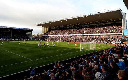 家队之间的 家队之间的